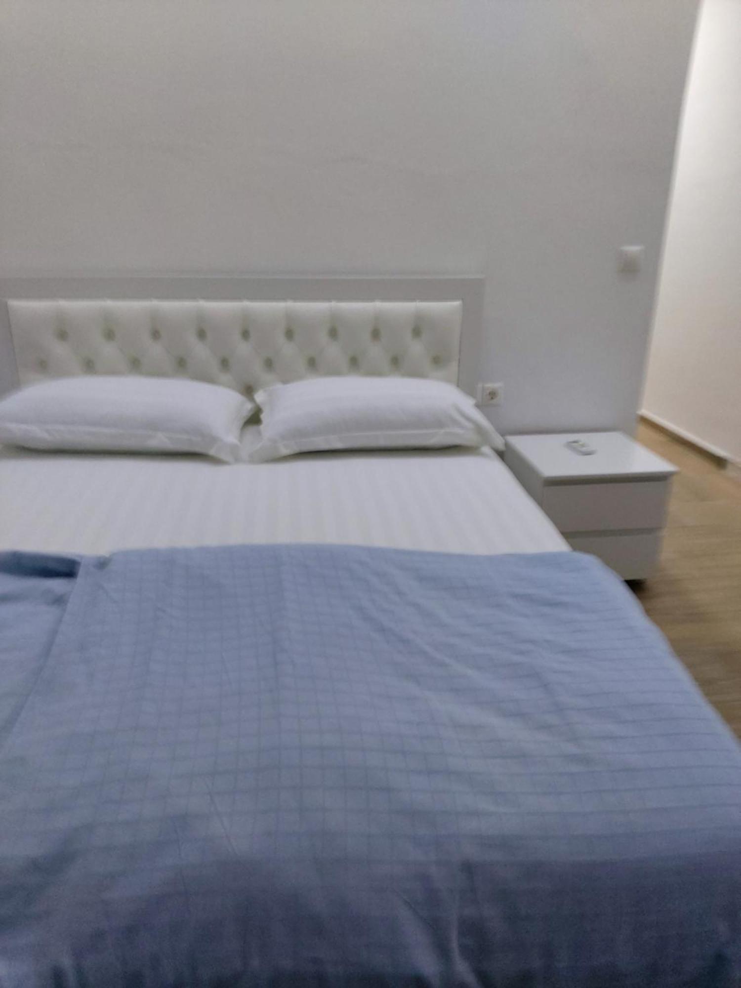 Spacious Apartment Near The Beach Sarandë Exteriör bild